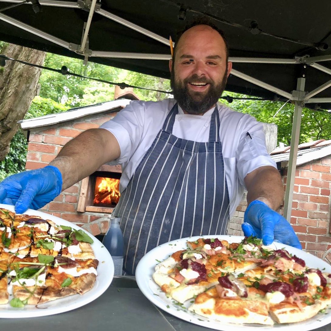 Chef de Partie ~ Work alongside our #HeadChef Arnie
Package depending on experience, the share of tips
@thefontmell ~ Award Winning Gastro Pub, British &amp; European Cuisine 
bit.ly/2NdQvvb RT