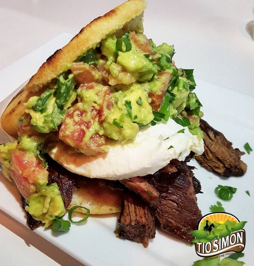 FoodsTio's tweet photo. Quieres aprender a preparar estas deliciosas #arepasrellenasvenezolanas? 🤤 Mira nuestro #blogpost para instrucciones #recetas e ideas👇
.
https://t.co/PdGAOHvo2s⠀
.⠀
.⠀
.⠀
⁣#tiosimon #tiosimonfoods #arepasvenezolanas⁣⠀ https://t.co/6vAmvlHxTC