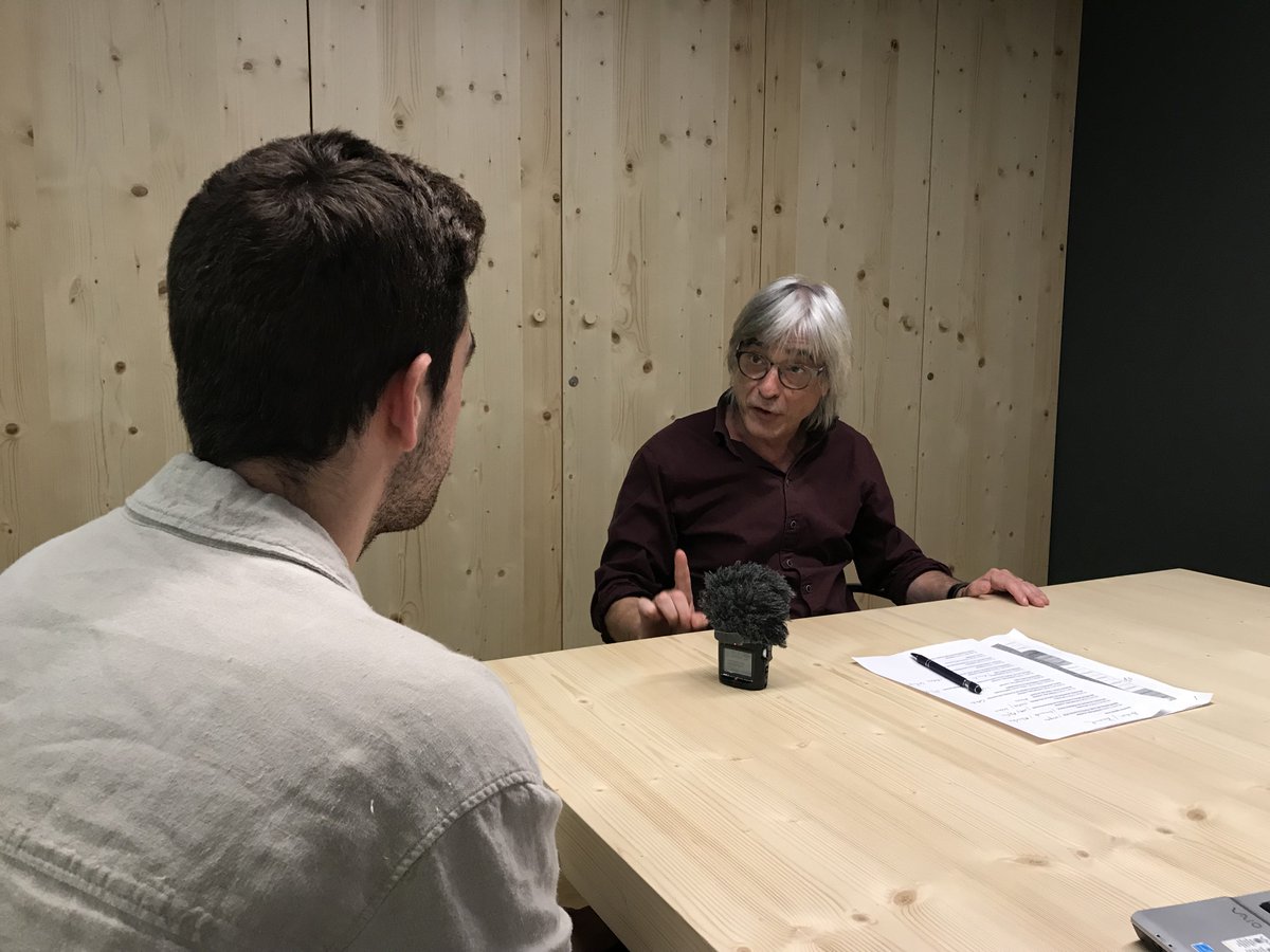 elmonabcn's tweet photo. "Tothom té les seves singularitats i les seves particularitats, però al final el que compta és sumar, l'intercanvi, el coneixement". 

🎙️‼️Avui hem entrevistat Francesc Montserrat, coordinador d'@americatalunya, i en breus tindreu tot el material a la web. No us ho perdeu! https://t.co/zCCaaJ8qTs