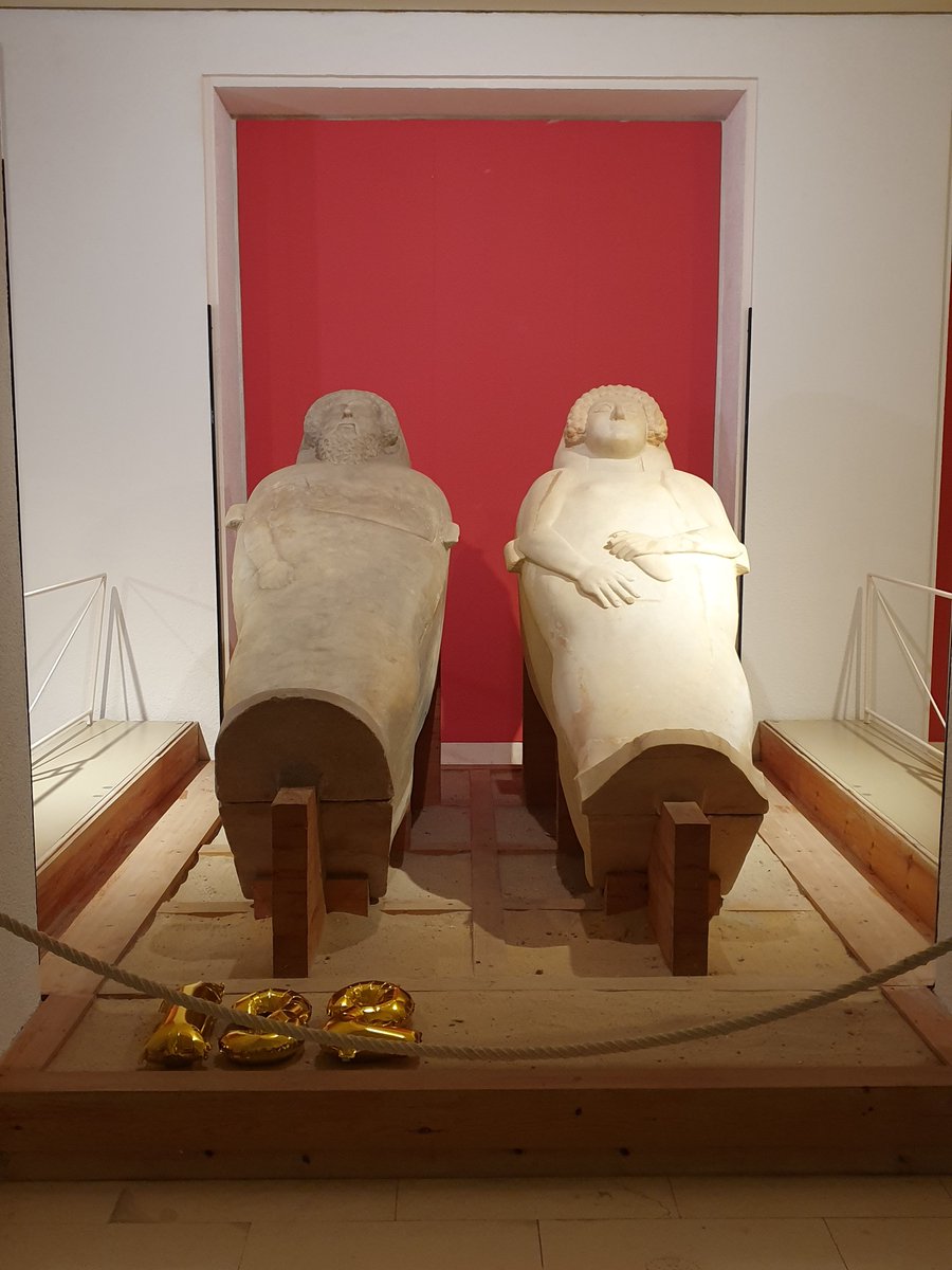 innysse's tweet photo. Agradecer la difusión, conservación y esfuerzo que dedican para que nuestra Historia siga en pie. ¡Gracias @MuseoCadiz ! #museogramer #SarcófagosFenicios #cadizturismo https://t.co/ezYHECRmnQ