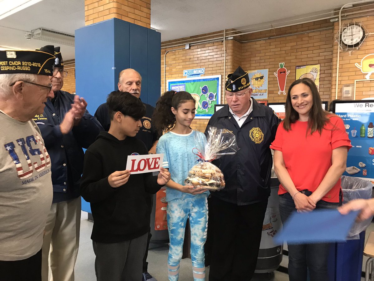 PS_46_PC's tweet photo. Thanks to the Nicotra Foundation for your generous grant for our PBIS program. We were able to Pay It Forward this morning with our friends from the Cespino-Russo Post.  The students had donuts with them and presented a tray of cookies to bring back to the Post. #SILove @SIBOD31 https://t.co/Rmyc9FSQqD
