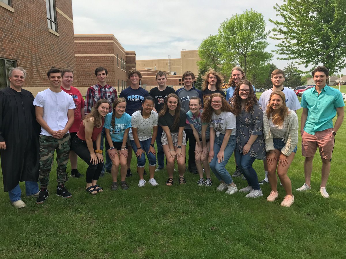 Congratulations ⁦<a href="/BayPortHS/">Bay Port High School</a>⁩ AP Calculus BC class 2019!
