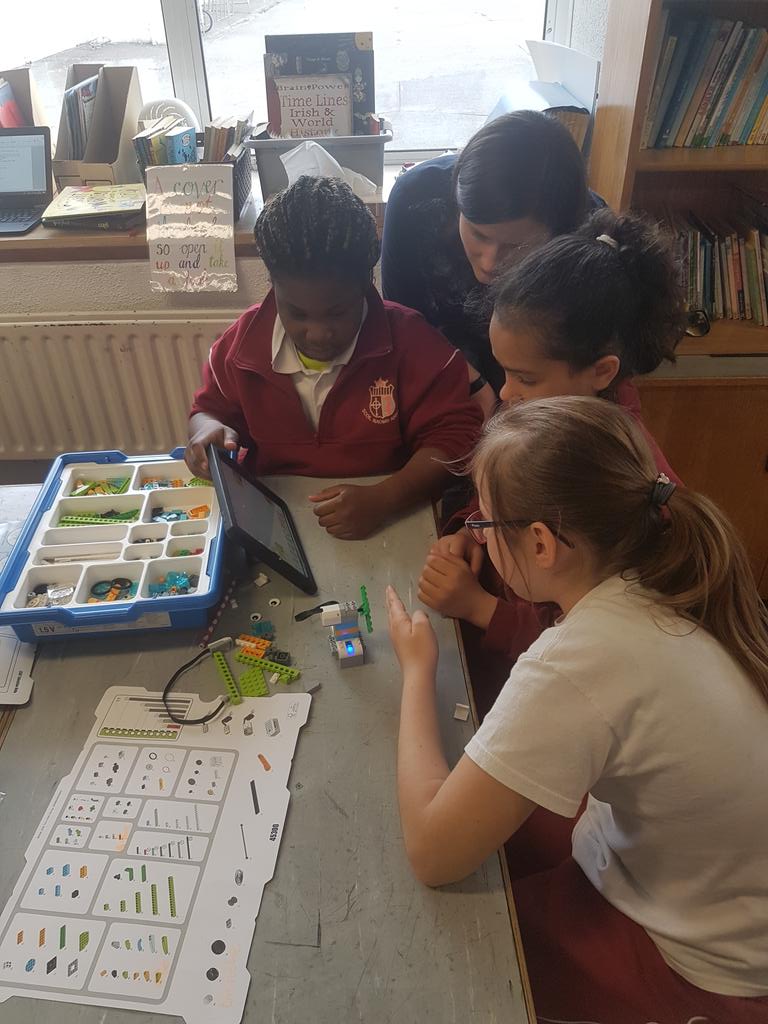 stangelasns's tweet image. Very excited to have begun using our @LEGO_Education wedo kits to develop #problemsolving and #computationalskills @PDST_TechinEd summer course running here in July #STEM #SEFdigital #SEFStem #SEFCluster @digital_schools #girlsandstem