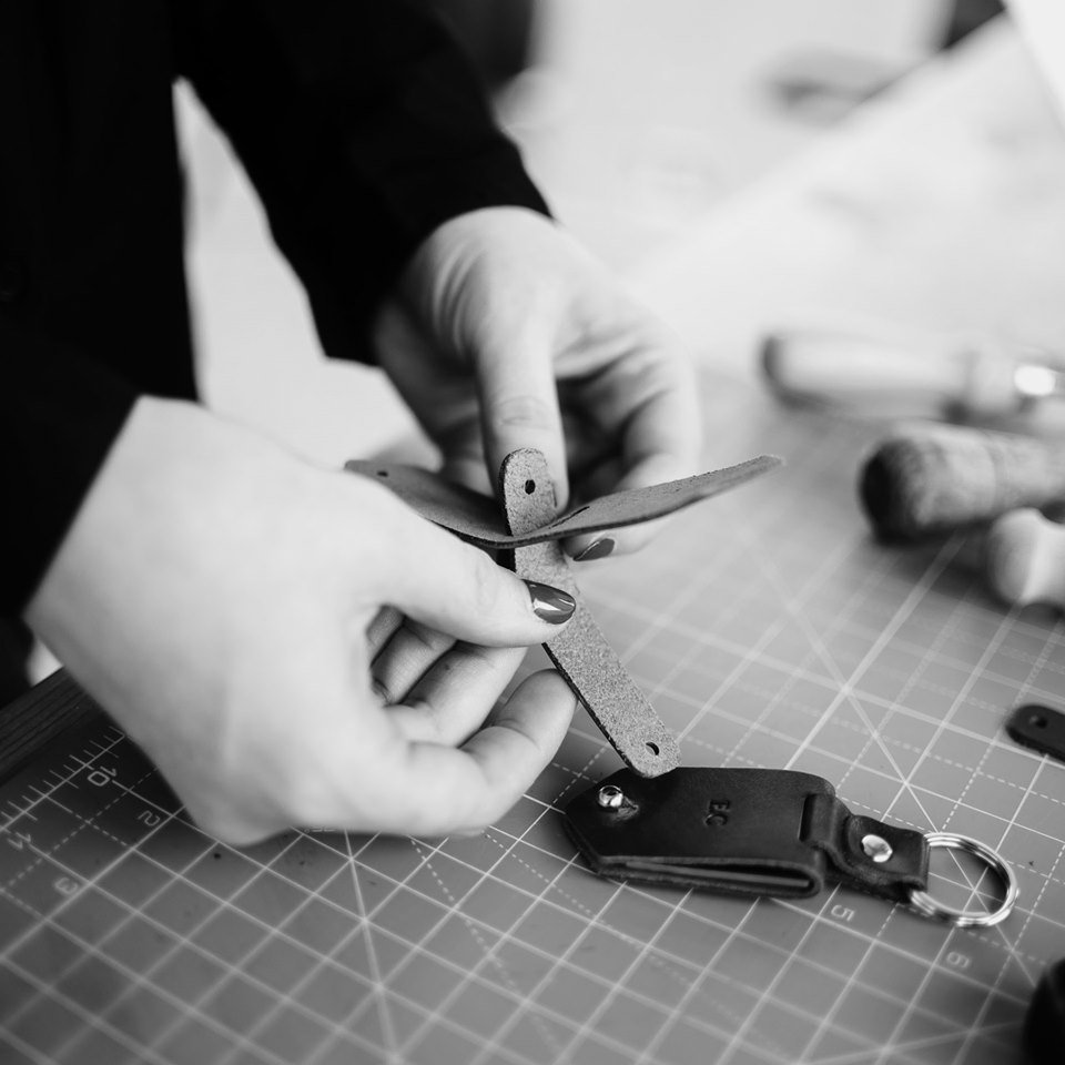 CreateGiftLove's tweet image. Lots of lovely photo keyrings being made today, all ready for Father's Day #makersgonnamake