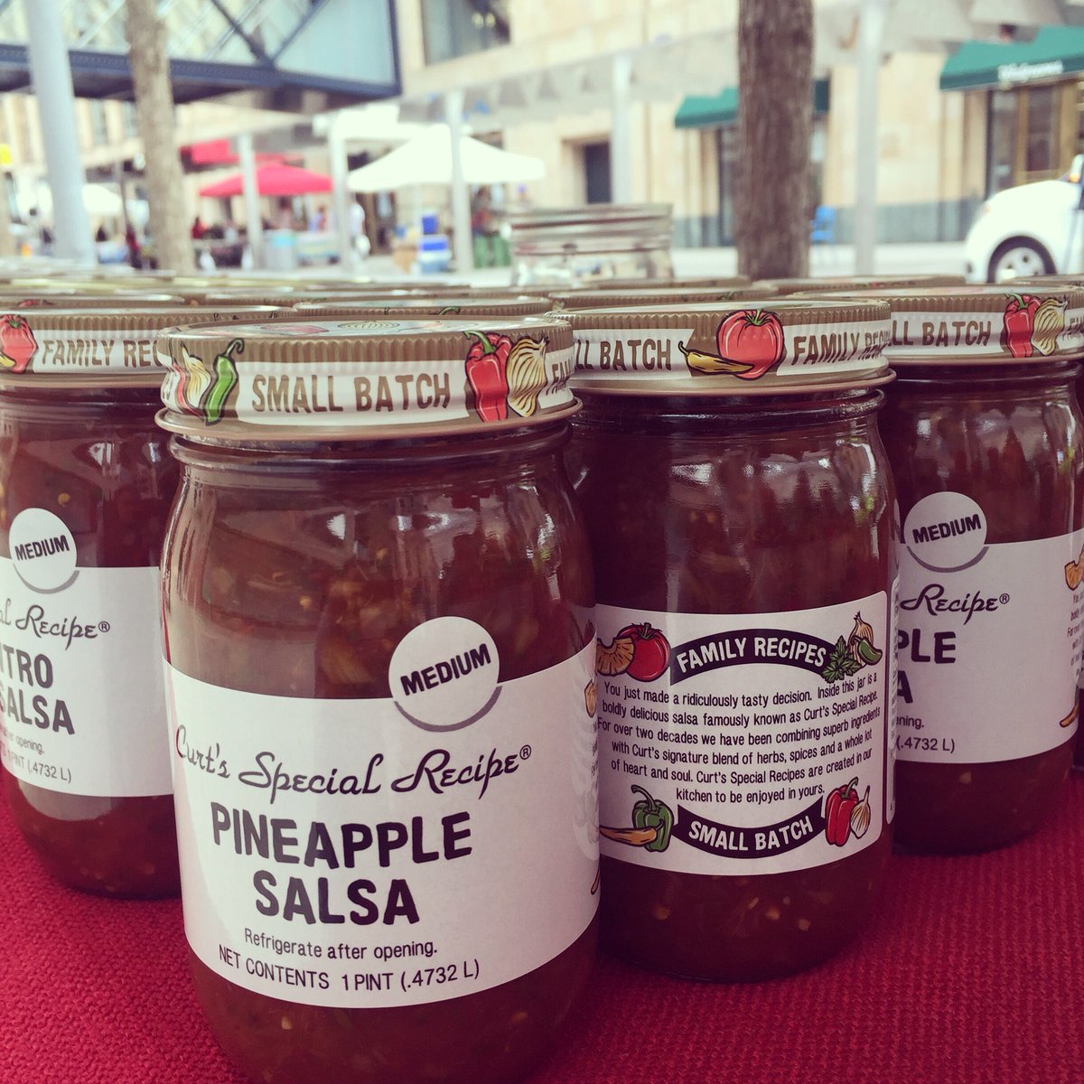 CurtsSpclRecipe's tweet photo. We are back at the @MplsFarmMarket on Nicollet and 7th! Come and find us! #familyrecipes #farmersmarket #salsa #bloodymarymix #bbqsauce #ketchup https://t.co/KYS6Ex2yNZ