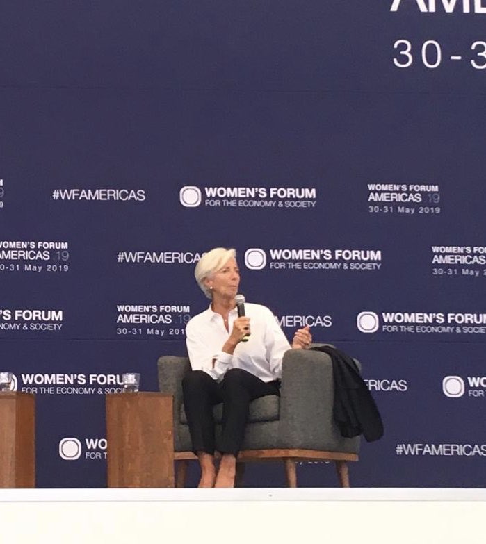 GrandesChicas's tweet photo. RT Womens_Forum: “I have tried to not only use the wallet, but also to open the heart.” Christine Lagarde. #WFAmericas IMFNews https://t.co/SjTaQDlKQu #ONUMujeres