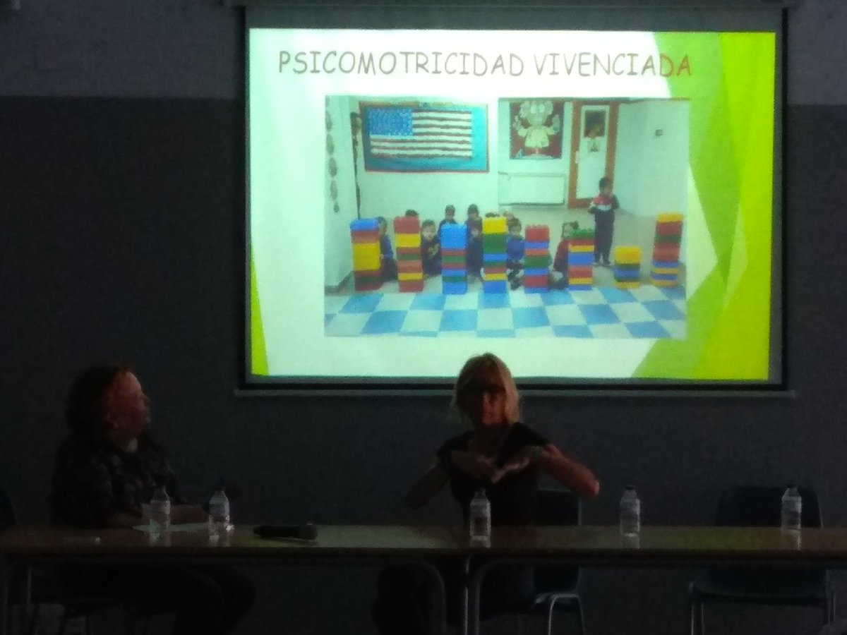 Psicomotricidad vivenciada, desarrollo personal, relajación, dramatizaciones,juegos de emociones y sentimientos, actividades plásticas y expresión son algunas de las actividades que se realizan en el aula de 2 años en el CEIP José Antonio Labordet <a href="/dgafprofesorado/">F. Prof. Aragón</a> <a href="/tomasguajardo/">Tomas Guajardo</a>