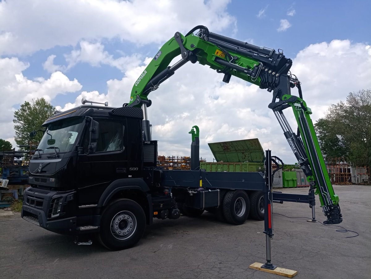 CpsSocialcranes's tweet photo. COPMA 530 and CPS Hook Lift mounted on this Volvo 500 are boosting the truck capacity to his maximum .Get ready for a better lifting experience and upgrade your truck!
#copma #copmacranes #knuckleboomtruck #liftingsolutions
https://t.co/TMCAW1jBvw https://t.co/93xvvSUn6n