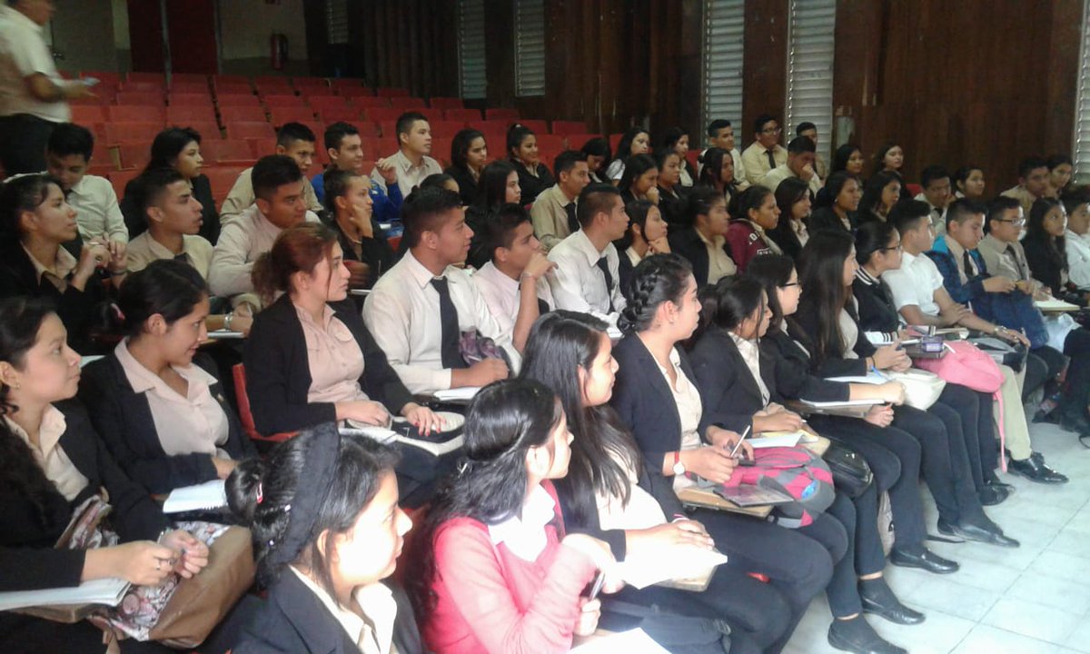 PEFinanciera_ES's tweet photo. Inicia taller financiero sobre Tarjetas de Crédito en @lNFRAMEN dirigido a estudiantes de 3ers año Contador #AlianzaEduFin @SSF_ElSalvador @UJMD_sv https://t.co/dkvtTIMouk