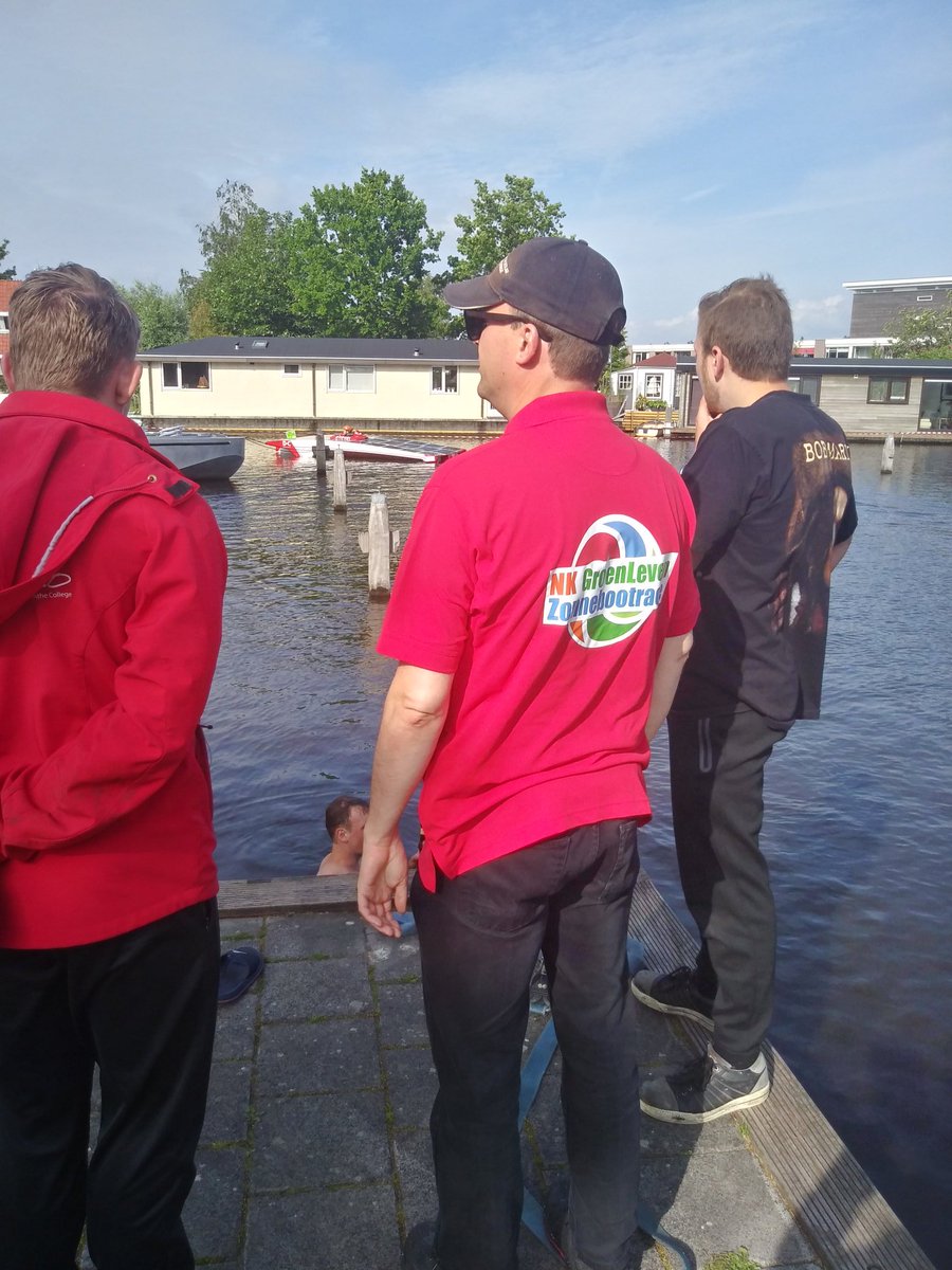 teamdinamico's tweet photo. Jurylid beoordeeld nu de laatste onderdelen. Alleen nog weegtest en we kinnen morgen van start https://t.co/eHm8U4jfML