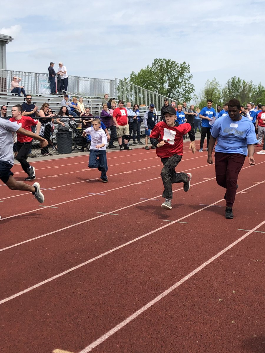 kdot10's tweet photo. More Special Olympics fun! @jfulkerson_atms @GreeceCentral https://t.co/TYozvV5JQo