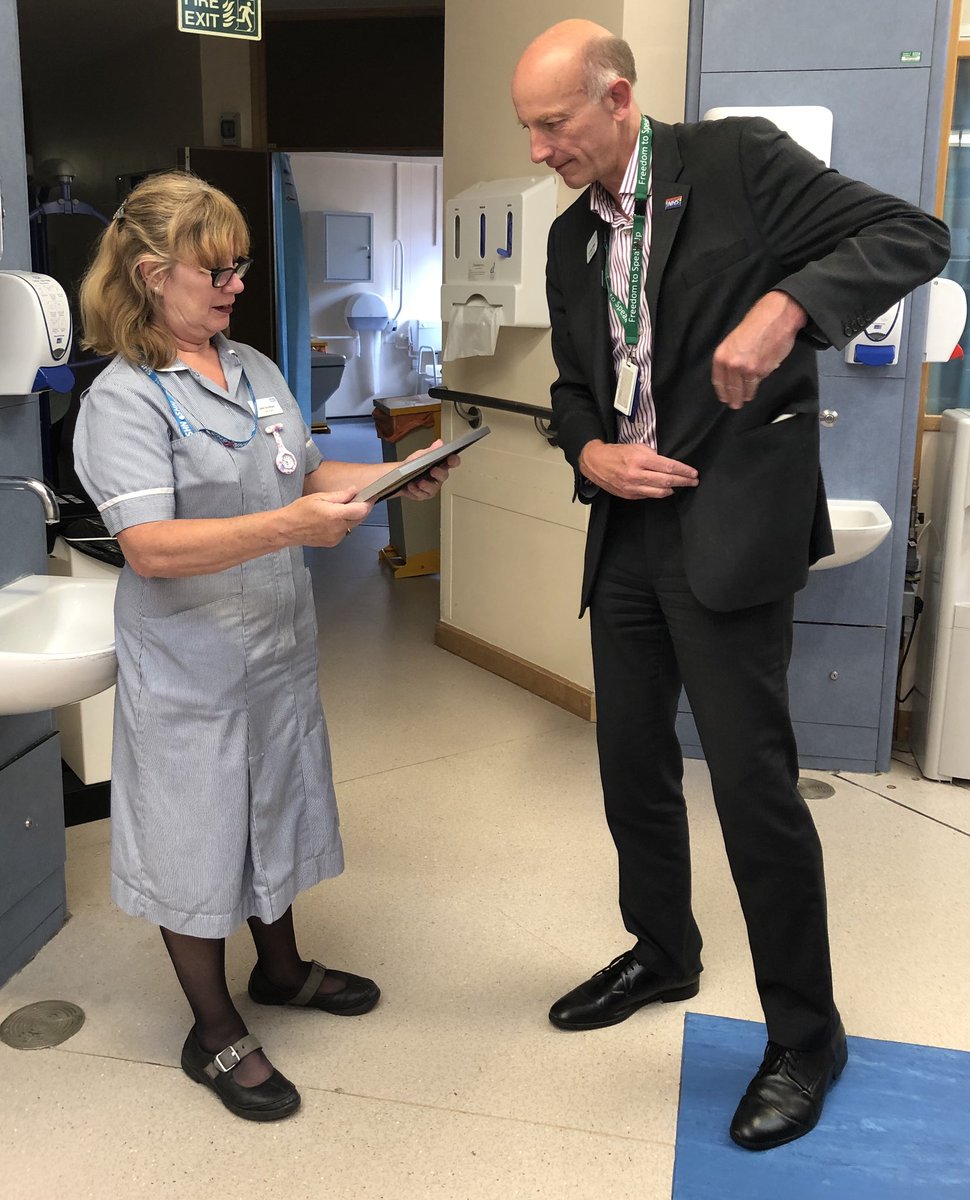 Ellistown3's tweet photo. So this happened today on ward 2 😊 
congratulations  &amp; well done Jane on your very well deserved Valued star  🌟 award. Keep being simply the best .
 love from all your friends, colleagues &amp; patients xxx @MRowlandPhysio @cahickling 
@LPTnhs @lindamellor69 https://t.co/lT68fAiLw9