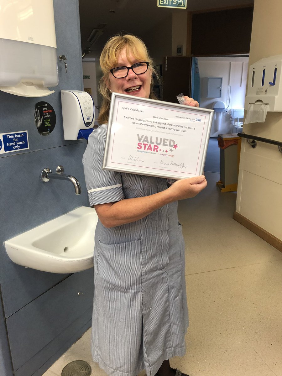 Ellistown3's tweet photo. So this happened today on ward 2 😊 
congratulations  &amp; well done Jane on your very well deserved Valued star  🌟 award. Keep being simply the best .
 love from all your friends, colleagues &amp; patients xxx @MRowlandPhysio @cahickling 
@LPTnhs @lindamellor69 https://t.co/lT68fAiLw9