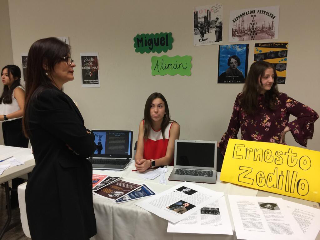 InstitutoMater's tweet photo. Presentación de trabajos que realizaron alumnos de 6o. semestre para la clase Historia de México. 
En sus proyectos abordaron el tema: "Los presidentes mexicanos, desde Lázaro Cárdenas hasta Enrique Peña Nieto". 
#PrepaMater
#WeAreSacredHeart https://t.co/eNXQPI3SX5