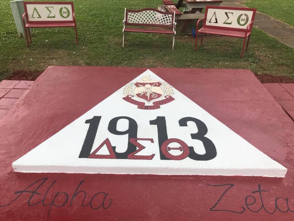 mrs_spalding20's tweet photo. Today is the day when the Mother Chapter of Alabama was born ๐บ๐ #LONGLIVEAZ https://t.co/vk13NYw6jM