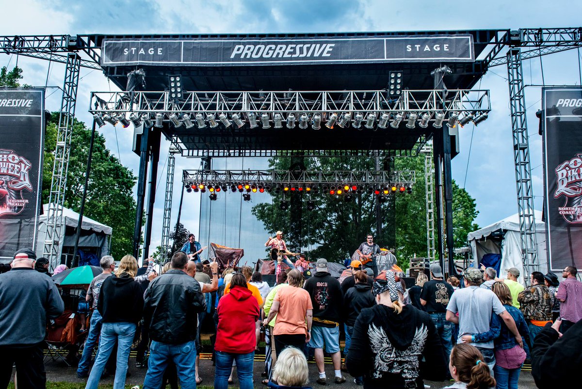 cityofsandusky's tweet photo. Today kicks off @ohiobikeweek in downtown Sandusky! Please see: https://t.co/Pw0oom4zSj for concert &amp; event details. https://t.co/hWjMwI9LZe