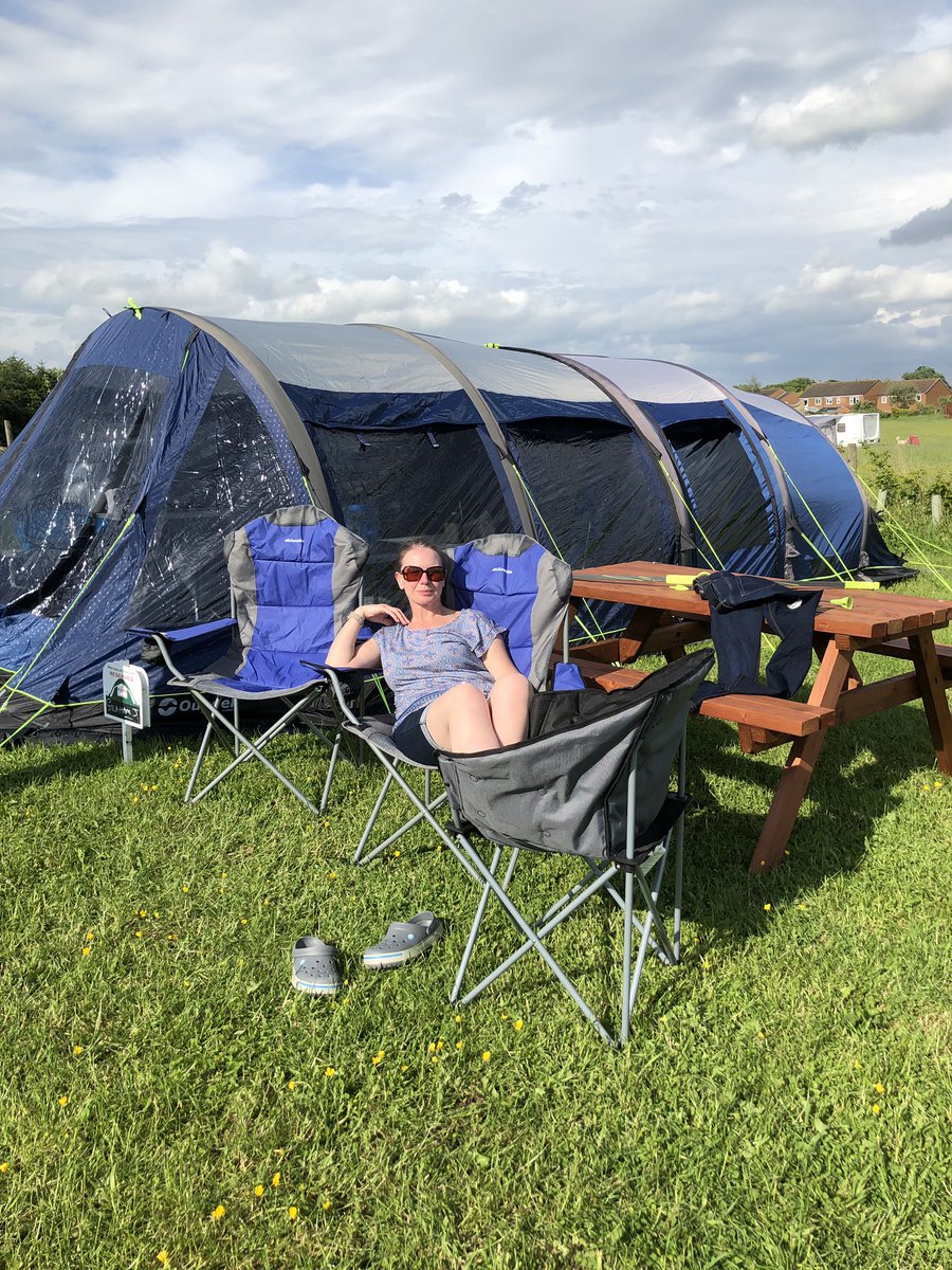 Samantha tweet media