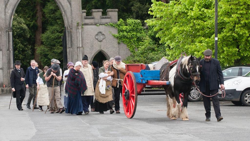 In 1847, a group of 1,490 people were forced to walk 165km from Strokestown, Co Roscommon along the banks of the Royal Canal to ships in Dublin where they boarded ships to Liverpool, and then onto famine ships bound for Quebec. Less than half who set off survived the journey.