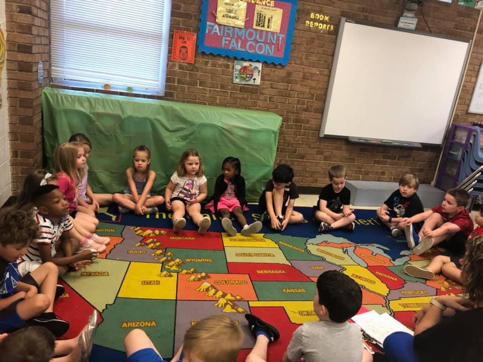 FMTFalcons's tweet photo. Community Meetings start the day at Fairmount by getting students ready to learn and helping to build relationships in the classroom. Our new kindergarten Falcons are learning how to participate in Community Meetings at Kindergarten Summer Success! #FMTLearns #FMTCommunity https://t.co/8xRdaheMDy