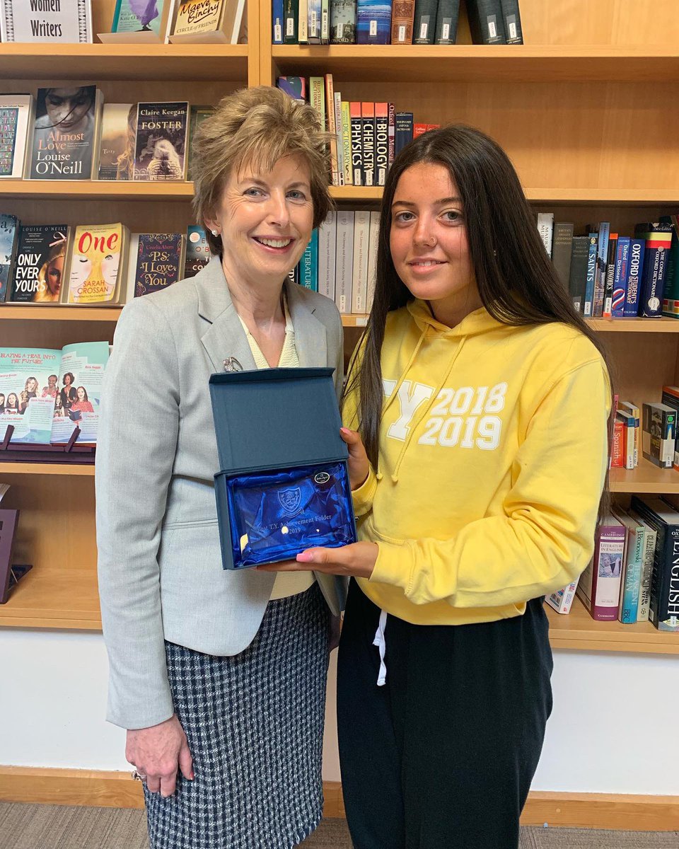 StJosephOfCluny's tweet image. TY Prize-Giving 2019! 💙🎉🏆

What a year our transition year students enjoyed... they are now off to #marlaypark to begin their Bronze @gaisceaward hike! 😊👏🏼

Well to all the award winners and to Ms O’Riordan on all her hard work!👏🏼

#MoreThanASchool #ClunyKilliney #ClunyFamily
