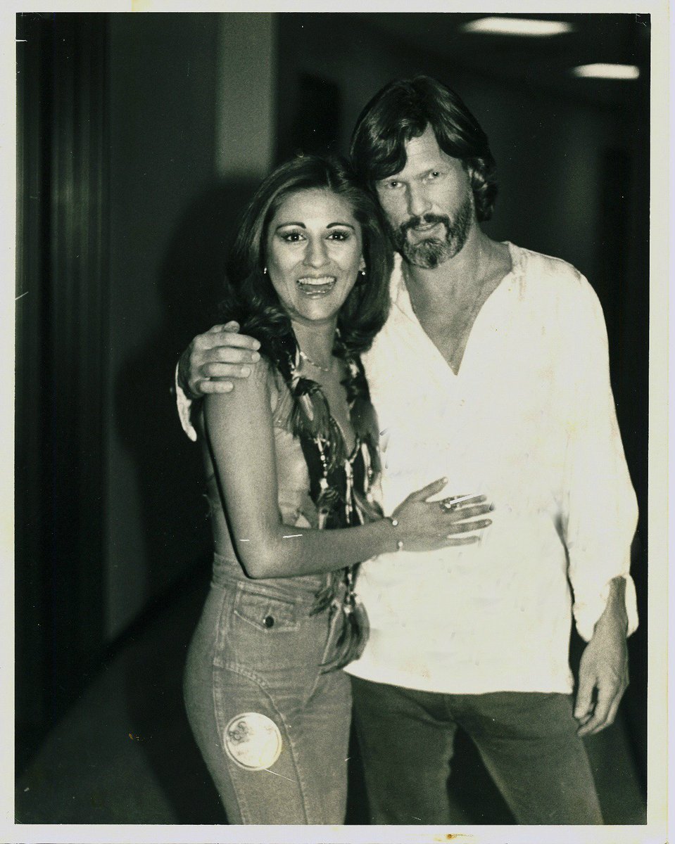 AriaaJaeger's tweet photo. Freedom's just another word for nothin' left to lose
Nothin' ain't worth nothin' but it's free
Feelin' good was easy, Lord,
When he sang the blues
And feelin' good was good enough for me
Good enough for me and Bobby McGee. #ThrowbackThursday #KrisKristofferson #AriaaJaeger https://t.co/tOe1zVIfaM