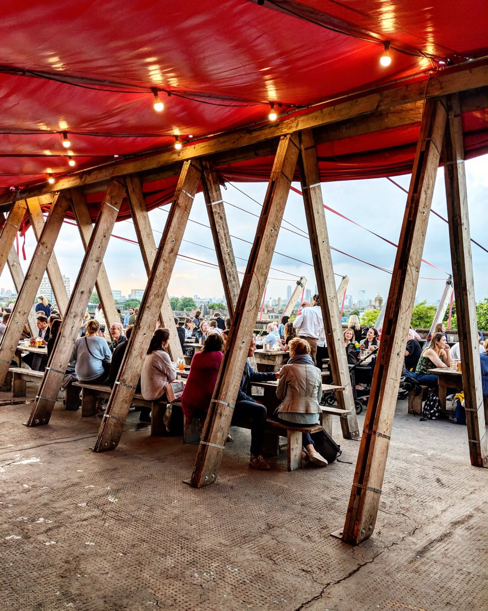 LondonPopups's tweet photo. Tonight!  #FranksCafe - the pop-up on the roof of the multi storey carpark in #Peckham - re-opens for the summer.  Open Tues-Sun til 21st Sept @BoldTendencies https://t.co/FAiNI8Dnv9 https://t.co/IIhIPOVHYm
