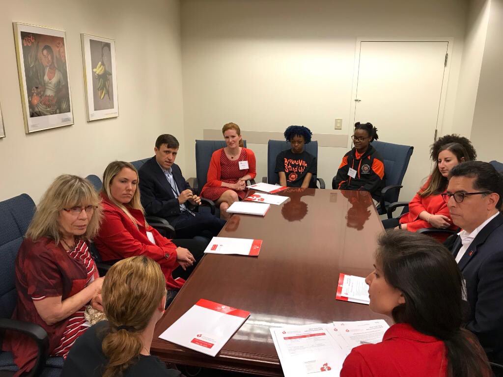 RobinVitale's tweet photo. A powerful day spent connecting @ahanewyorkcity advocates w @nyccouncil leaders. Thanks to @teensforfoodjustice for sharing their student research showing the burden of healthy food access in many city neighborhoods. #AHADayNYC #Hungry4Options #WalkRideRoll #PE4All https://t.co/mgPhnZFwwm