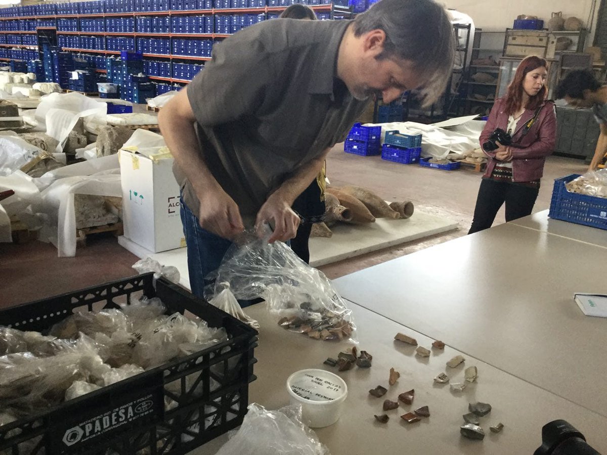 culturamallorca's tweet photo. El @MuseudeMallorca reprèn la recepció de material arqueològic. Ho fa després de 2 anys de feina amb #Patrimoni @ConsellMca q han permès elaborar un protocol nou d’entrega, amb la col.laboració d'#Arqueologia #CDLIB. També s'ha reorganitzat l’espai disponible a la nau de Son Tous https://t.co/rJSC7s8LNk