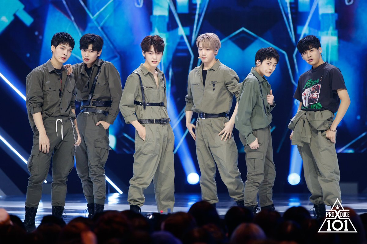 mnet_produce101's tweet photo. 프로듀스X 101ㅣ그룹<X>배틀 무대 비하인드 포토 공개!
PRODUCE X 101 | RELEASE OF GROUP <X> BATTLE BEHIND PICTURES!

국민 프로듀서님께 선보였던 첫 번째 경연!
그룹<X>배틀 '무단침입'조 무대👏

글로벌 아이돌 육성 프로젝트＜프로듀스X 101＞
매주 금요일 밤11시 본/방/송 https://t.co/wqB4fFnU0j