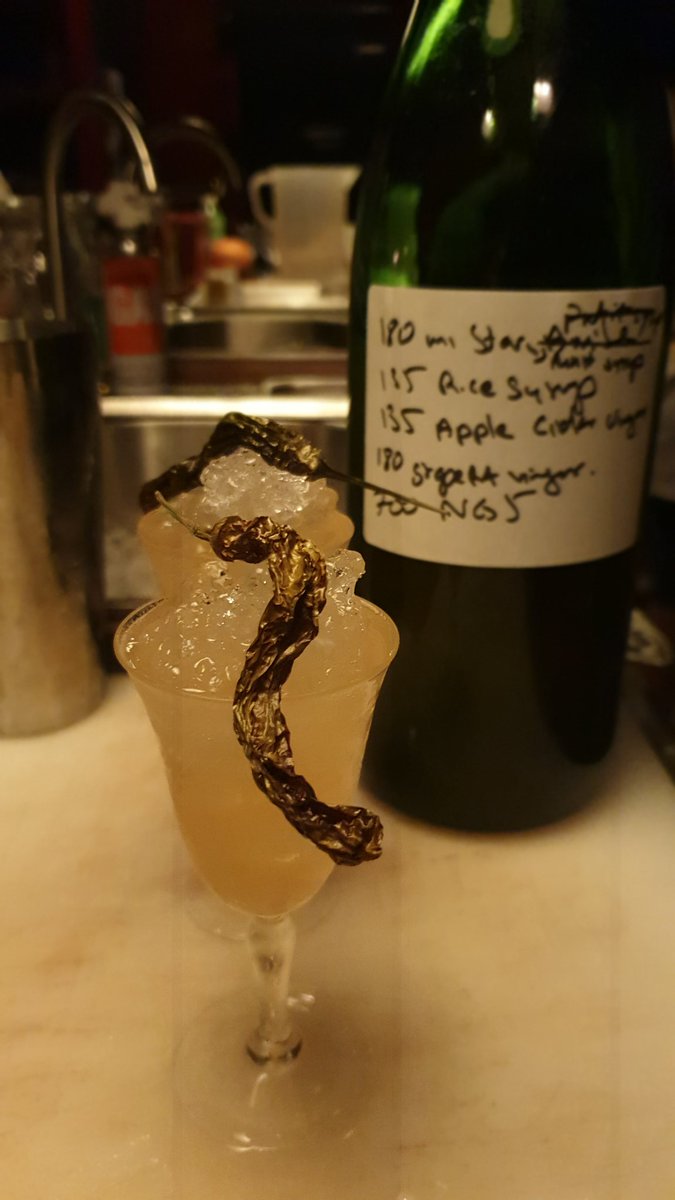 mrfast7's tweet photo. Oriental Elixir 🍸
10A Haji Lane.
Drinks at $25 nett.
Mon - Sat. 6pm onwards.
#sgbar #barsg #goodbarsg #Singapore https://t.co/23Fm5OWsGc