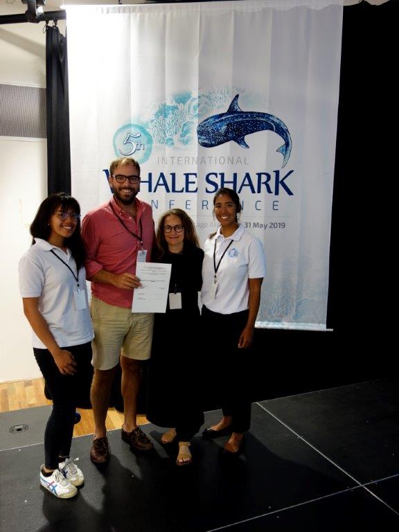 BonnConvention's tweet photo. #HappeningToday More support for sharks: The #SharksMOU receives support from LAMAVE for the conservation of whale sharks in Southeast Asia. LAMAVE signed the CMS Sharks MOU today in the margins of the 5th International Whale Shark Conference in Exmouth, Australia. #IWSC5 https://t.co/X6rOFBmPTh