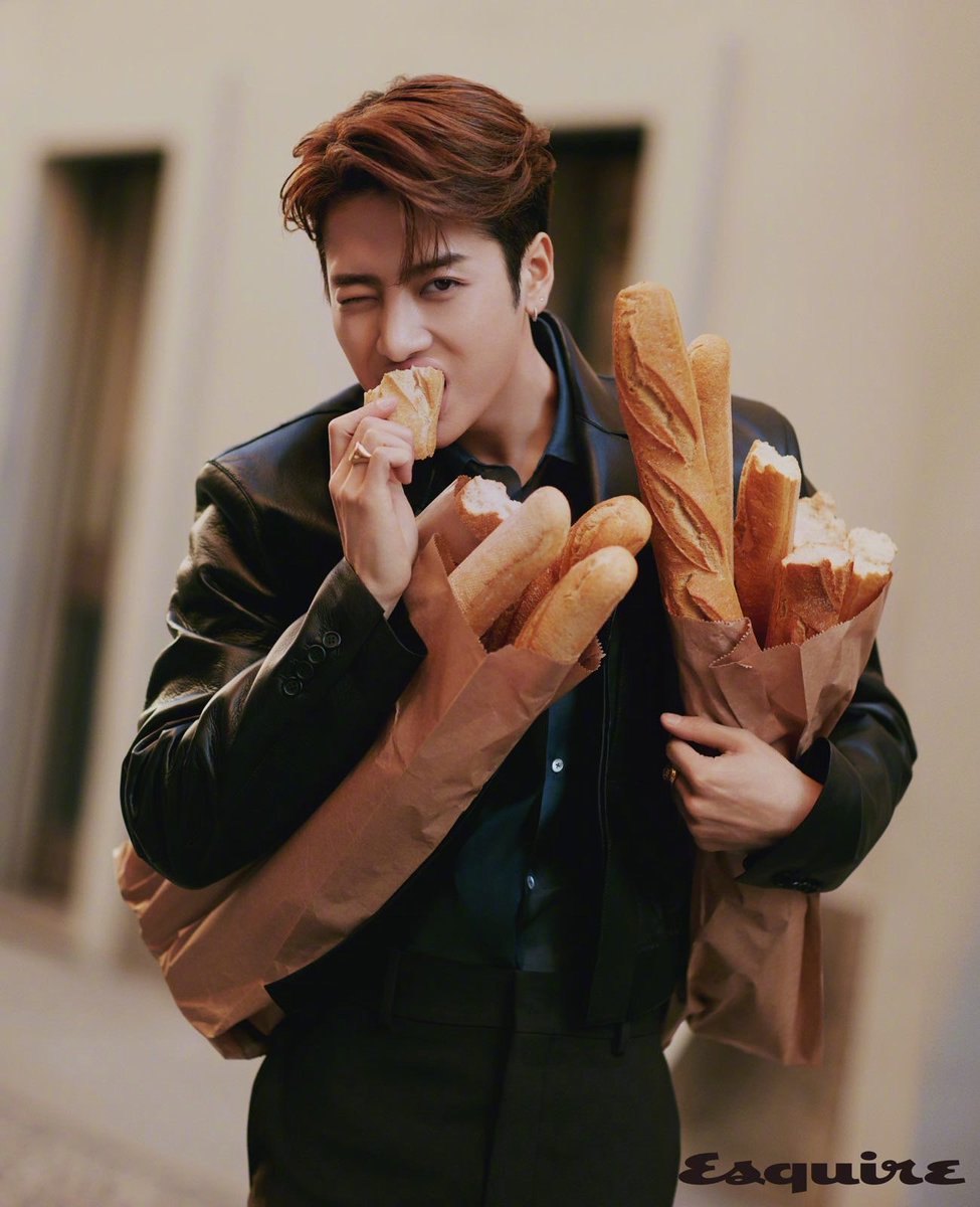 got7beinggot7's tweet photo. "lets get this bread" — jackson wang, 2019. https://t.co/aJmnfeLT3M