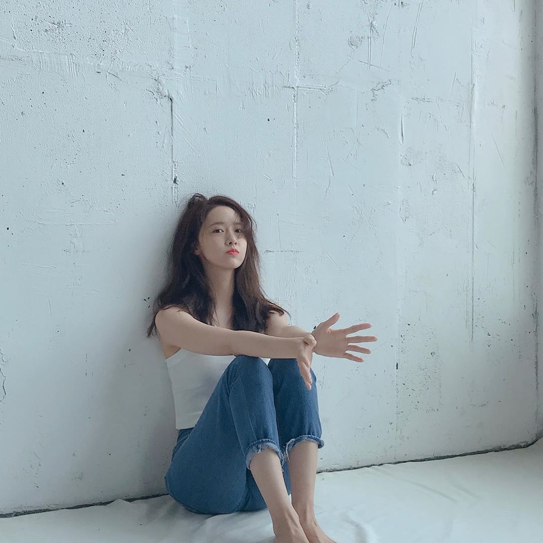Happy birthday to nation\s center & everybody\s ideal type Im Yoona      
