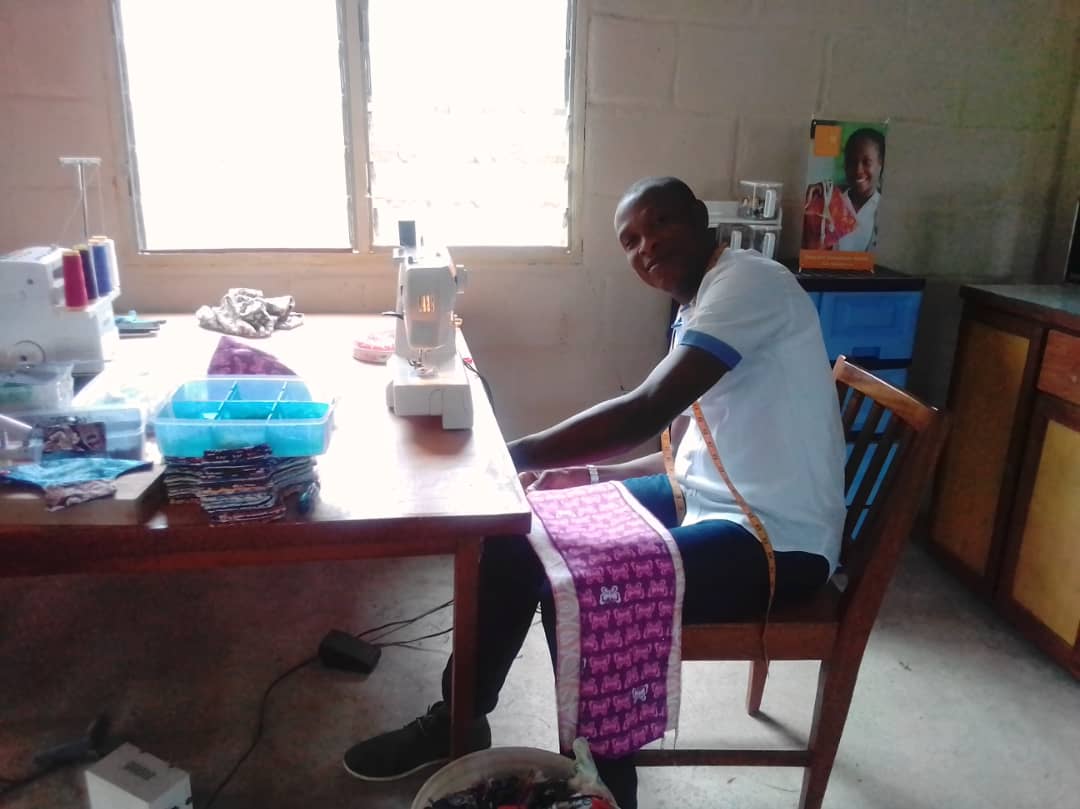 EndWaterPoverty's tweet image. Our member in the spotlight this month is @dannyogwo based in Nigeria 🇳🇬! To them, every day is Menstrual Hygiene Day!

Watch their videos and read all about their Period Matters Project to learn more about their work:
bit.ly/2wgfA0T 

#MHDay2019
