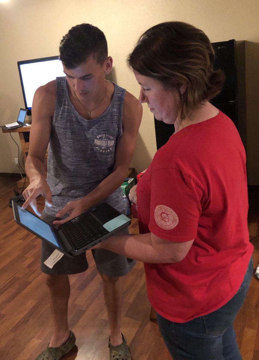 VanSTEAMBus's tweet image. Day 1 of our @VHSiTeam planning retreat is in the book!  @VanISDVanTX believes in developing student leaders to cultivate innovation in our school district! @VanVandals1 #VanEdTech #studentengagement