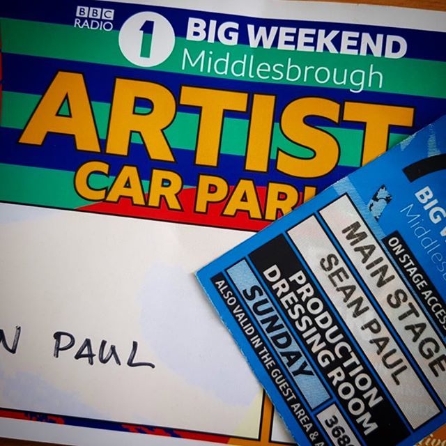 CCSChauffeur's tweet photo. Chauffeuring @bbcradio1 #bigweekend was a pleasure. The #Mercedes S-class hosted one of our absolute favourites! #CCS #Chauffeur #ChauffeurGoals https://t.co/BAMg8wYpnx https://t.co/tOe7iLIW0d