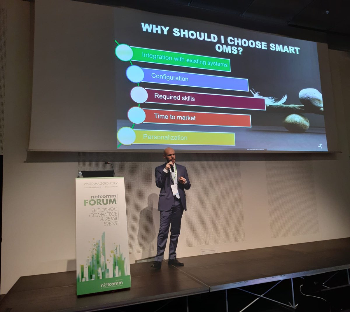 Reply_ITA's tweet photo. Nella strategia #Omnichannel delle aziende che utilizzano il commercio elettronico, i sistemi di Order Management rivestono un ruolo chiave. Al #NetcommForum presentiamo l' #OMS Smart, soluzione di frontiera per la gestione degli ordini #ReplyatNetcomm https://t.co/ZcV5OFnd2H