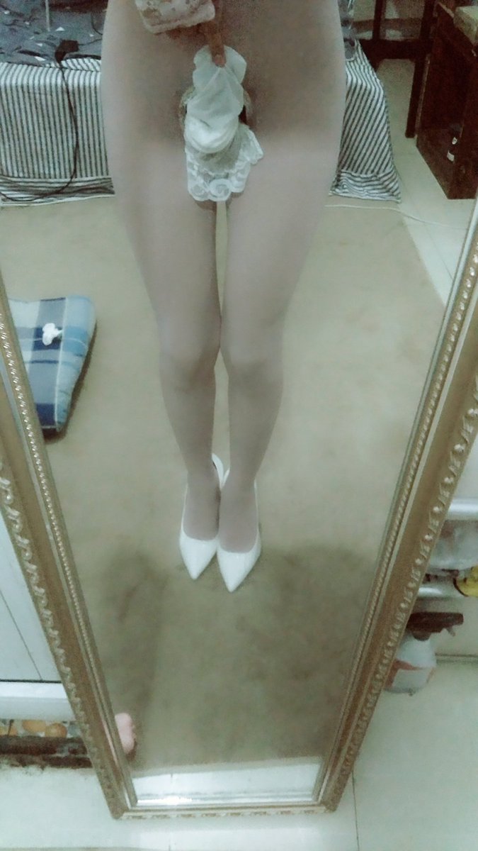 CDmMQ's tweet photo. Stockings on the cock2
#伪娘 #白丝  #高跟鞋 #highheels  #女装娘  #可爱的男孩子  #crossdressed  #sissy  #nylonlegs #beautifulleg #大长腿 #丝袜 #tights #crossdresser #母狗 #crossdresser #pantyhose https://t.co/HnJdmkIWfW