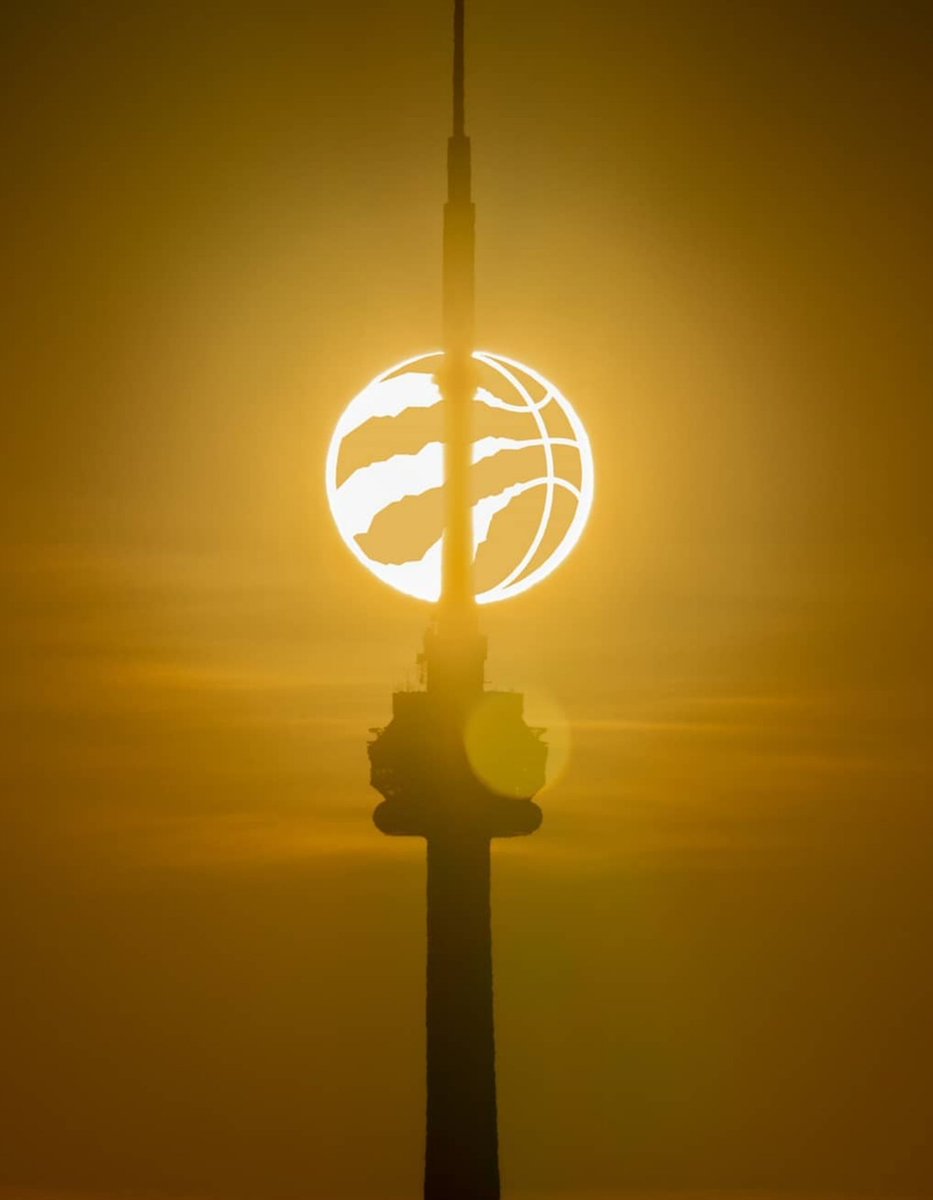 Eric__Smith's tweet photo. As the sun rises...
And you wake up and realize...
For the first time ever...
Toronto is hosting the NBA Finals.

*(Pic from jp.ix on Instagram)

https://t.co/0U0mu7tEP9

#NBAFinals #WeTheNorth #Raptors  #nba #NBAPlayoffs #rtz https://t.co/UR6mDCOuop