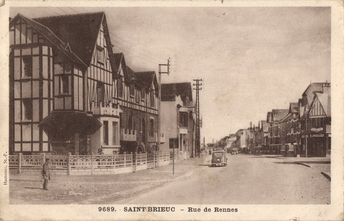 Un étang à l'emplacement de l'actuelle place de la Liberté. 
Un mystérieux souterrain mis au jour, en 1893, au Tertre-aux-Lièvres.
Partez, dimanche, à la découverte de l'histoire du quartier de Gouédic à #SaintBrieuc. Rendez-vous, à 15 h 00, place de la Liberté. Gratuit.