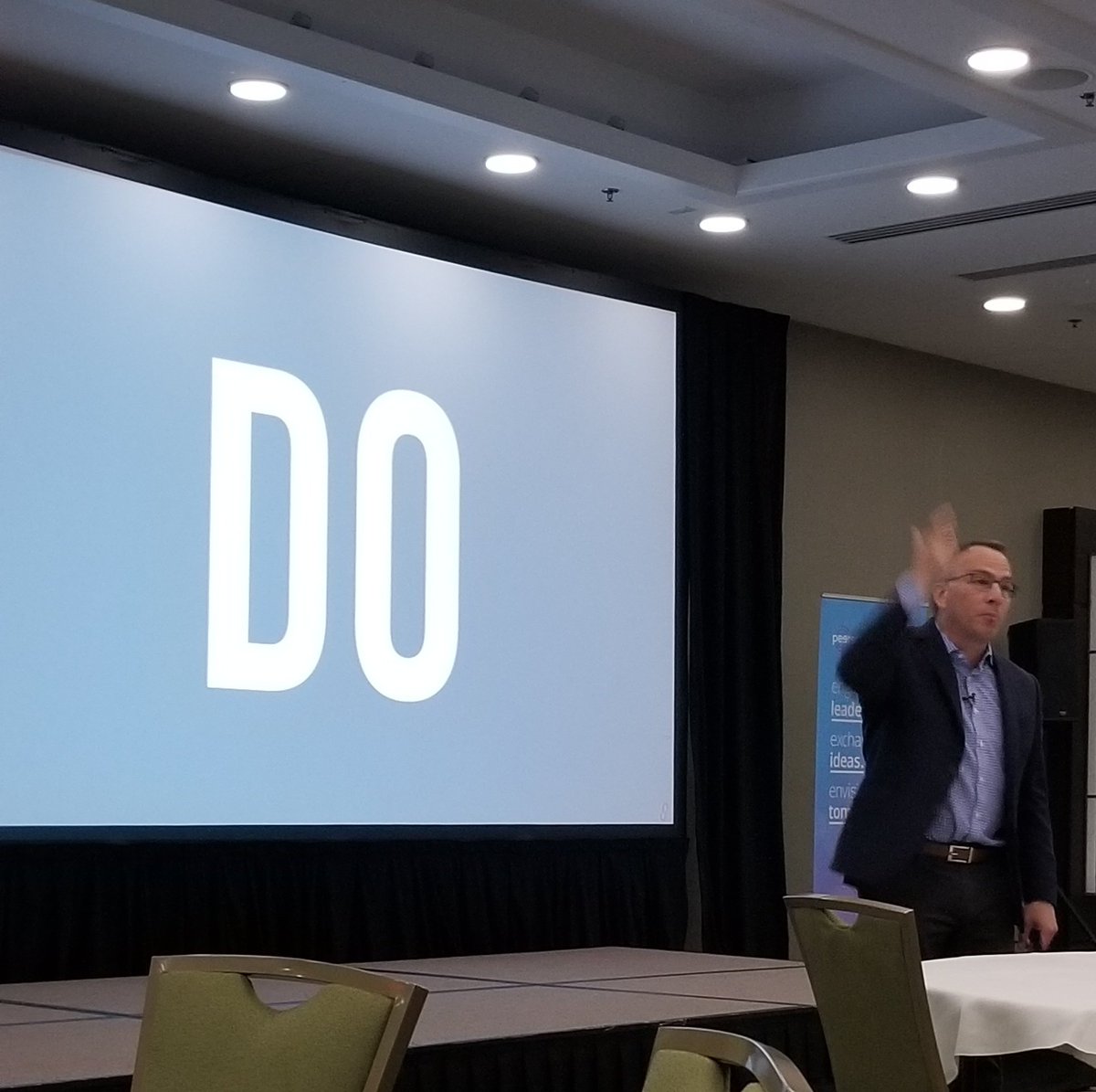 raspberrylab's tweet image. Morning keynote at @PeerscaleINC retreat is @rontite speaking about Think Do Say. The need for consistency and integrity. Purpose before profit!