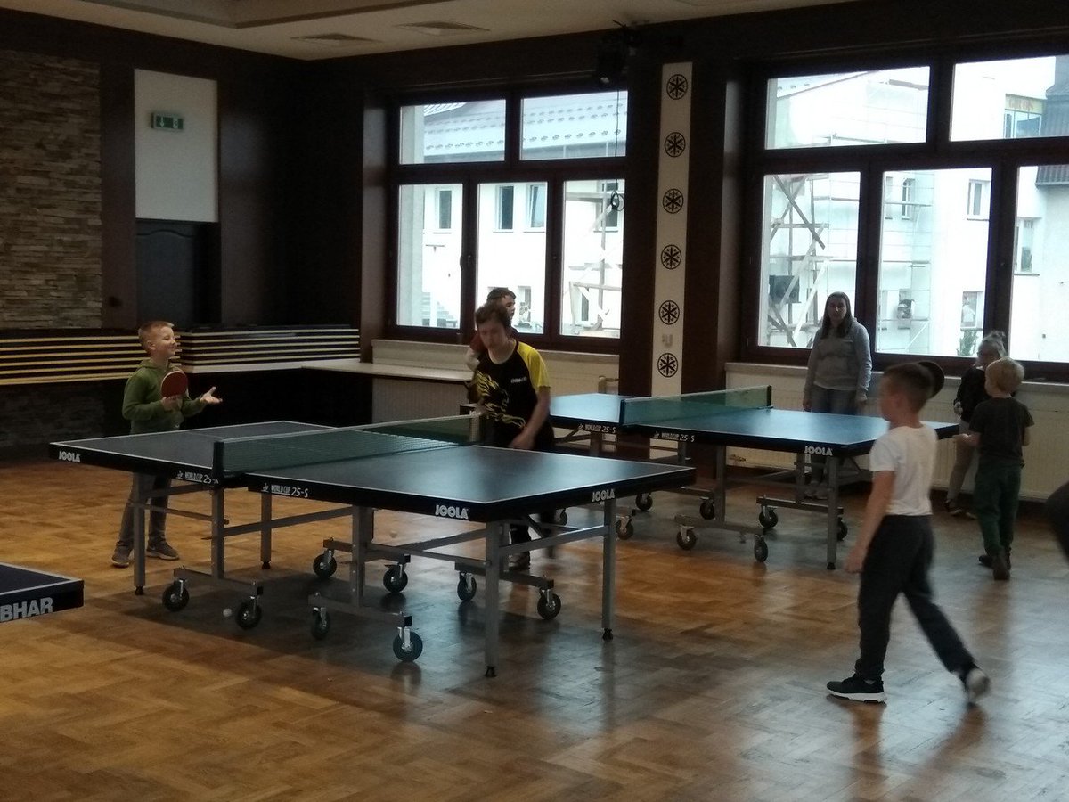 ckipczd's tweet photo. W ramach Programu Rozwoju Sportu w Gminie Czarny Dunajec na sali  widowiskowej Centrum Kultury i Promocji Gminy Czarny Dunajec w dniu 29  maja 2019 r. odbył się Turniej Tenisa Stołowego z okazji Dnia Dziecka . https://t.co/3hRzXLcmzH