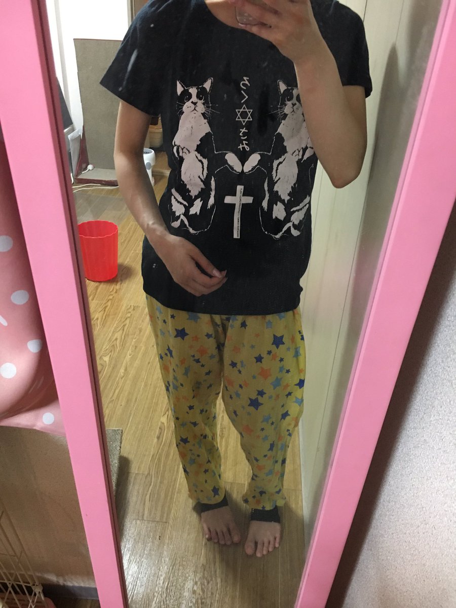 姫野桂 生きづらさにまみれて 6 16発売 手の指が長いと楽器の演奏に有利というメリットがあるんですが 足の指が長くても得なことは何もないし パンプスが痛いことも多いんですよね