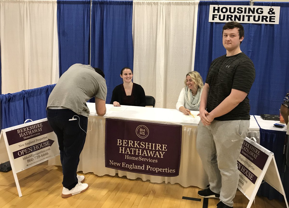 Montville_hs's tweet photo. Credit For Life Fair!!! Thank you to all of the presenters and our counseling department for putting this event together.
#credit4life
@MHS_Counseling_ @MHSdotGov @mhseccathletics @MPS_CT @ChelseaGroton https://t.co/cxG7ERPAhM