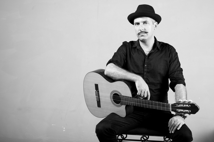 Spettacoli_OOOH's tweet photo. #8giugno con #MaxDedo @Dedomaxibus allo #Snodo del Mandrione per #nacosettaestiva
Appuntamento in #musica con il cantautore e polistrumentista messinese.
Acquista il biglietto su #ooohevents
https://t.co/guRTyFF7PD
#getyouticketnow #famoestate @TParallelVision @RadioRock106e6 https://t.co/lYe0wEO18S