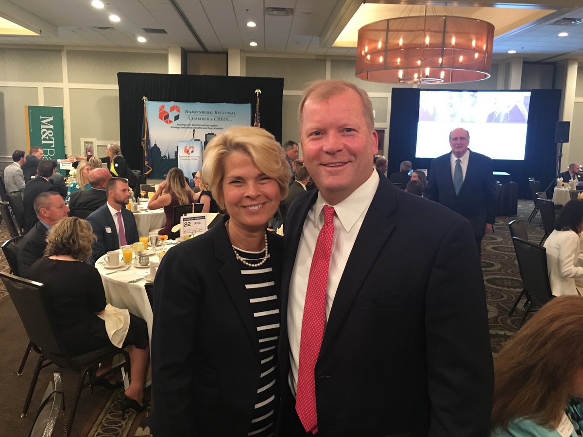 AnneDGallaher's tweet photo. Full house at ⁦@hrccredc⁩ Governor’s Breakfast with ⁦@Scott_LaMar⁩ ⁦@PriesMike⁩ ⁦@RepPattyKim⁩. #HRCCREDC https://t.co/fxmWi2DHZa