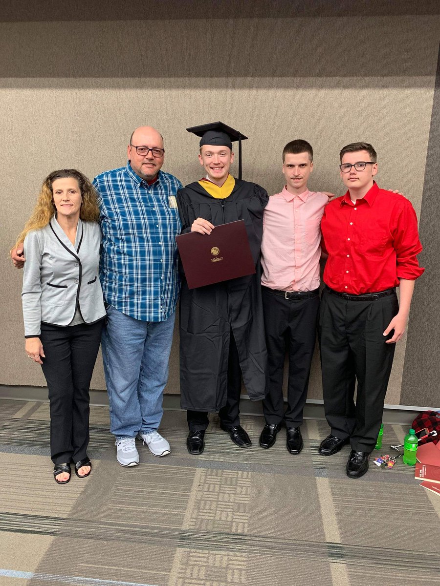 RyanSusw's tweet photo. Feels good to graduate! I now have my Bachelor's in Social Work from @SalisburyU and my Bachelor's from @UMESNews in Sociology!! #SU19 #UMES19 #SUSocialWork #GoGulls #GoHawks https://t.co/2QPcF0DtxH