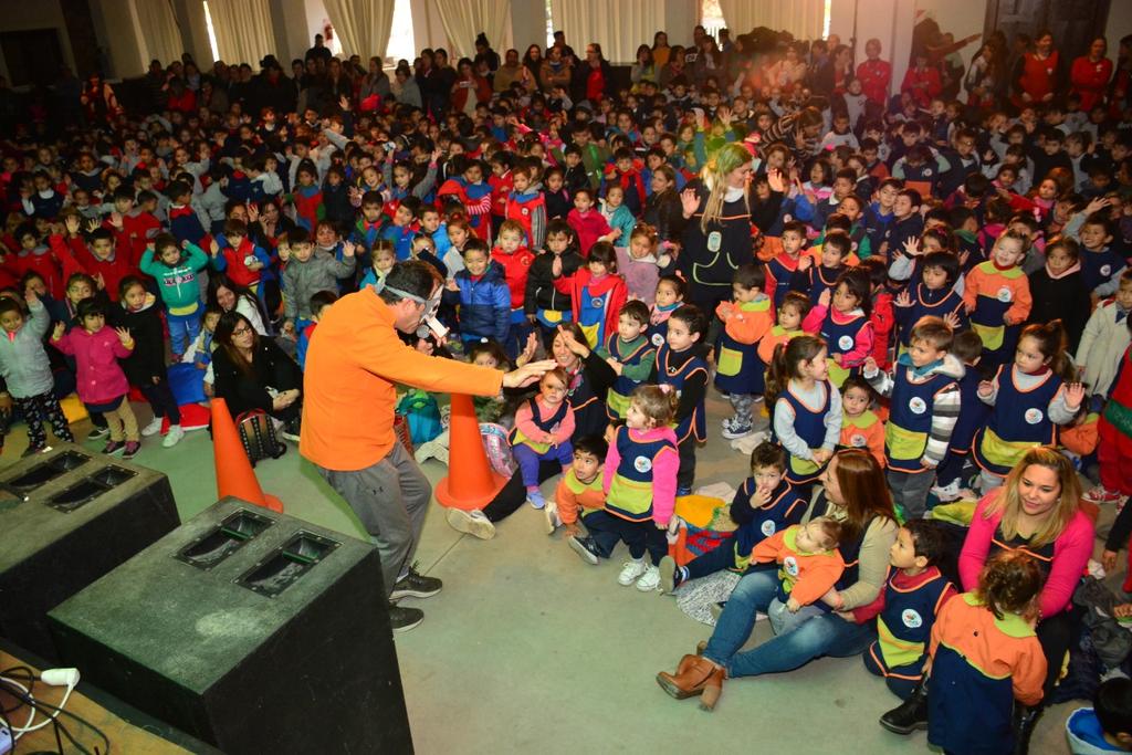 Festejamos como todos los años el #Diadelosjardines junto a todas las maestras jardineras de nuestra ciudad