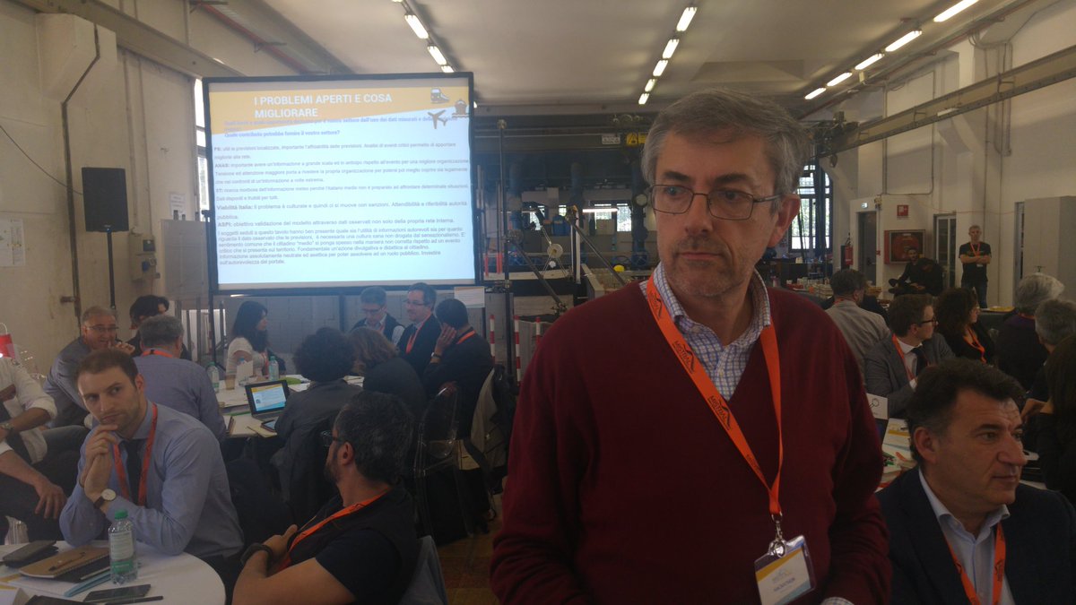 "I dati ci sono ma l'agricoltore fa fatica a venirne in possesso e ad utilizzarli. Non ci devono essere limiti economici alla diffusione del dato. Tutti ci possiamo guadagnare!"
🌾🌾🌳🌱🌱🌱
Federico Spanna ora Aiam a #MistralHackathon 

#opendata #agricoltura #openknowledge