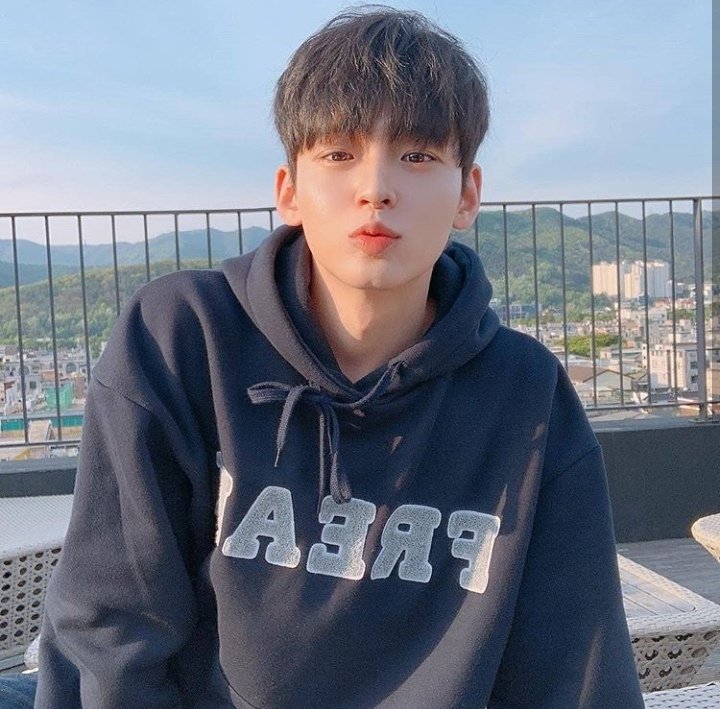 taGI2m0BZMuRLbX's tweet photo. ขอจุ๊บหน่อยดิ​ครับ
#บอทใหม่ #บอทโสด #บอทใหม่หาทุกอย่าง #บอทเหงามาก #ฟอลมา​ฟอลกลับ https://t.co/BEL5amyteC